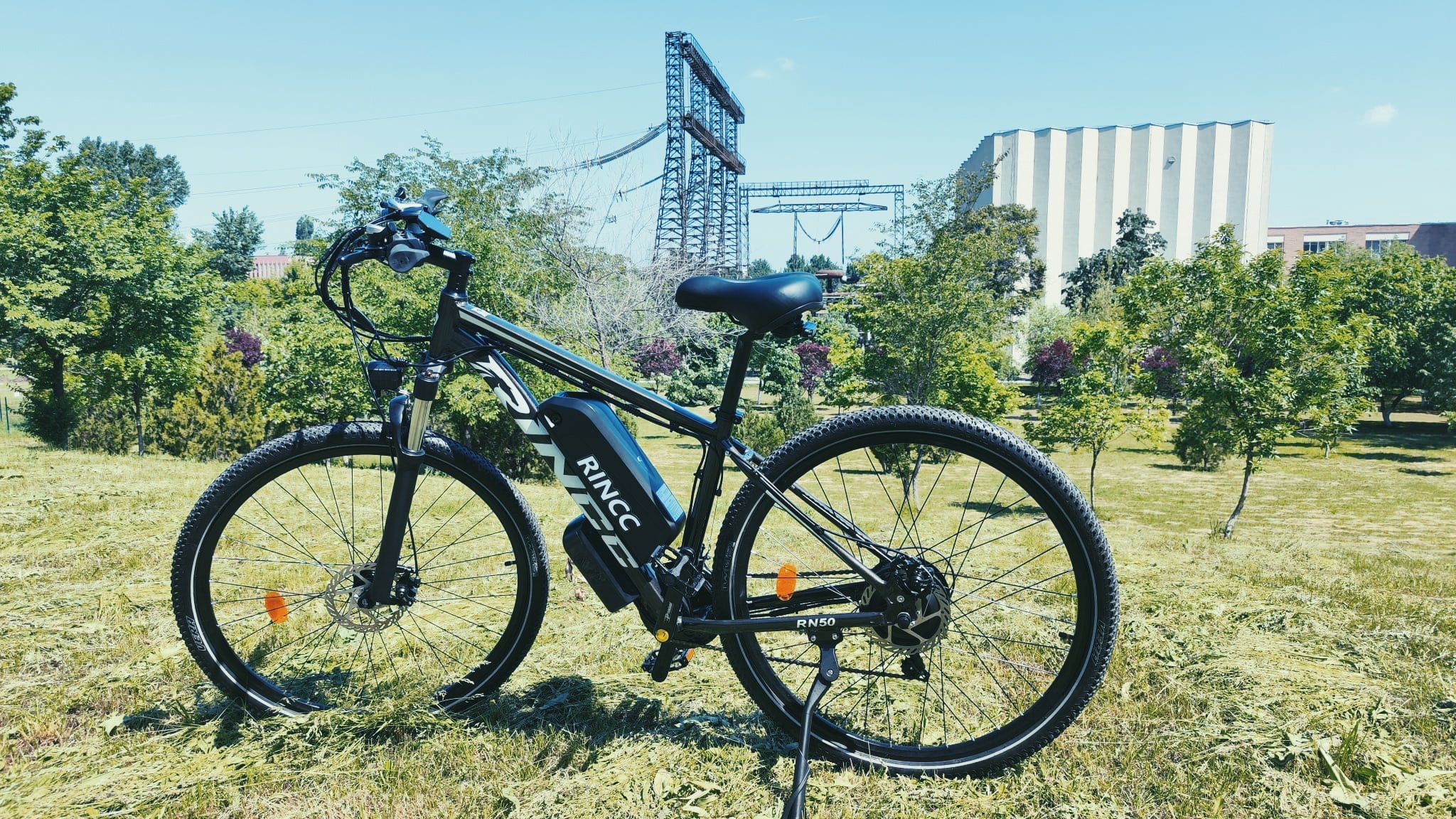 In What Ways Can You Benefit from Using an Electric Bike?