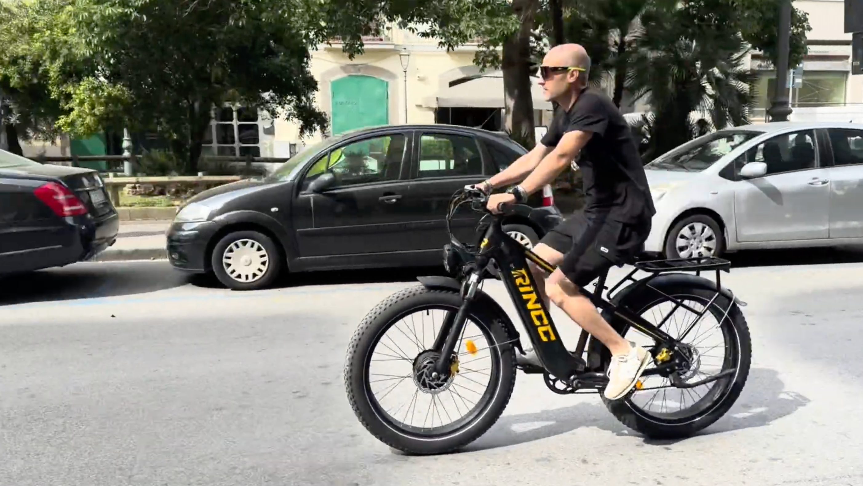 What Are the Key Features to Consider When Choosing an Electric Bike?